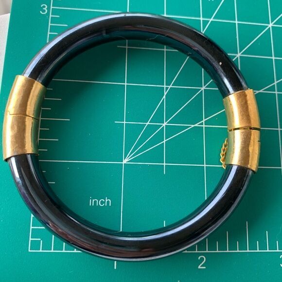 Vintage hematite bangle bracelet with gold clasp and chain - Picture 6 of 7